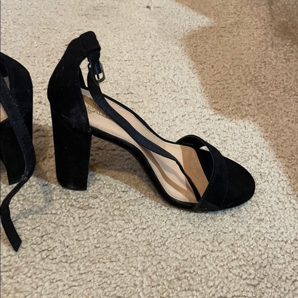 Black heels - Picture 4 of 4